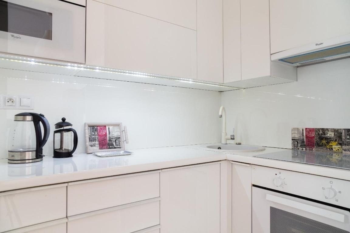 Great Tourist And Business Apartment Near Center บราติสลาวา ภายนอก รูปภาพ