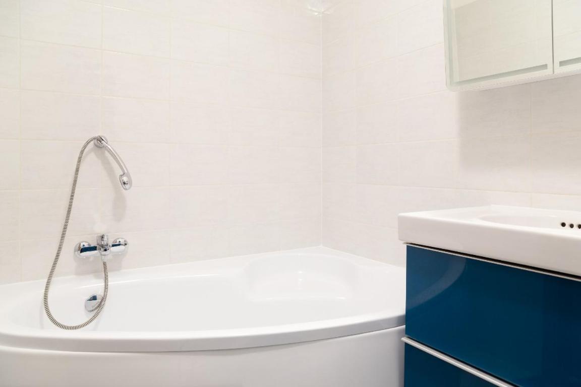 Great Tourist And Business Apartment Near Center บราติสลาวา ภายนอก รูปภาพ