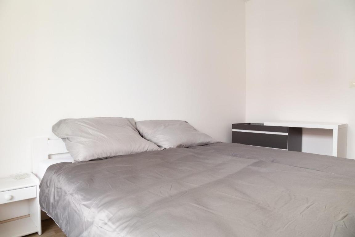 Great Tourist And Business Apartment Near Center บราติสลาวา ภายนอก รูปภาพ