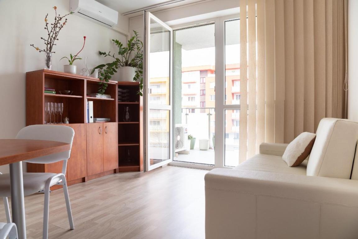 Great Tourist And Business Apartment Near Center บราติสลาวา ภายนอก รูปภาพ
